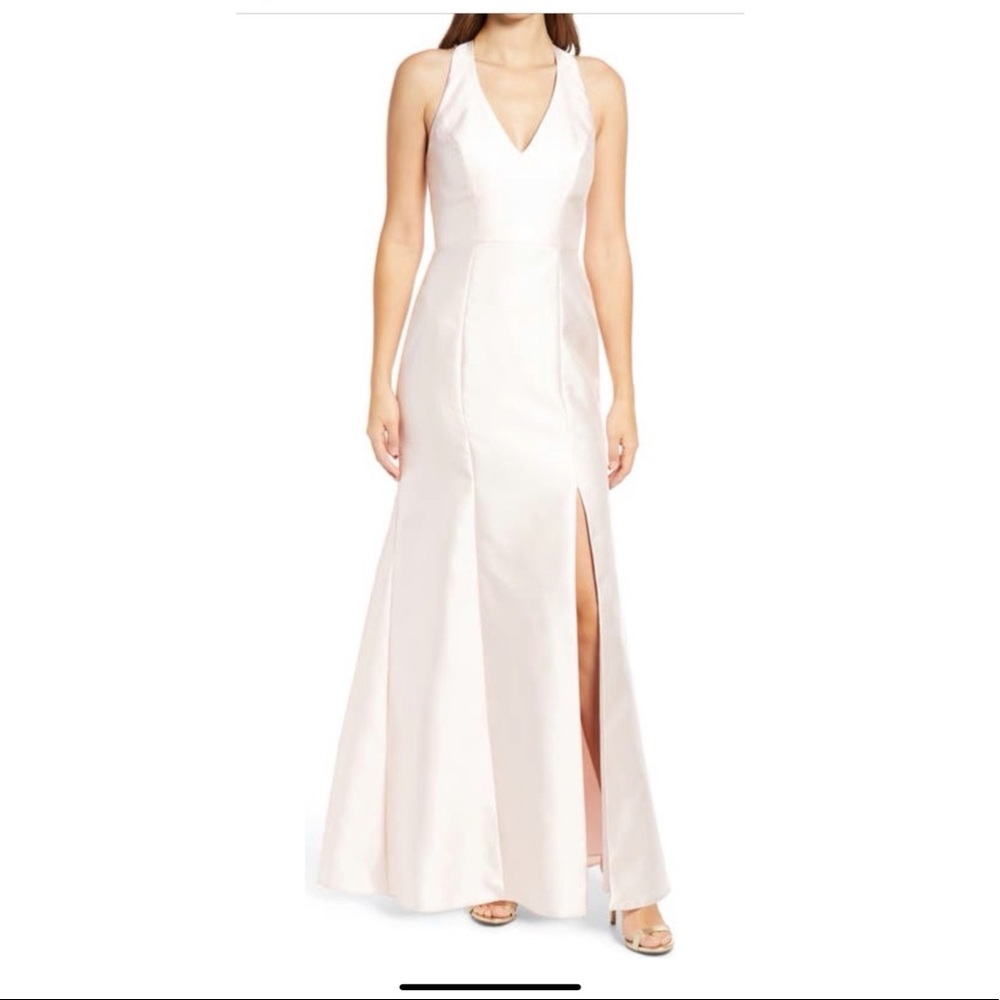 Alfred Sung V-Neck Halter Trumpet Gown, NWT, size 8, white